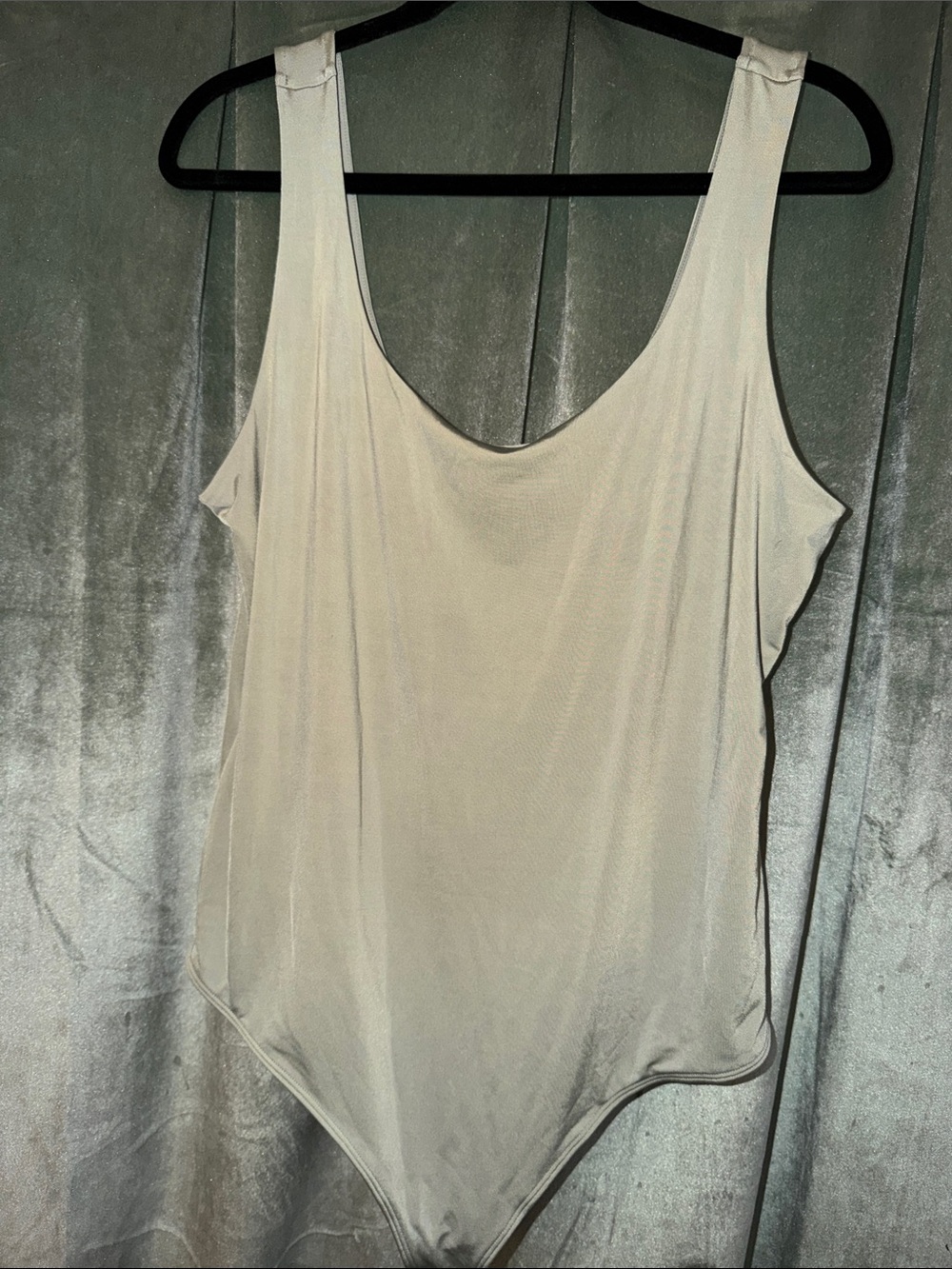 Express Women’s Scoop Neck Bodysuit in Light Green
